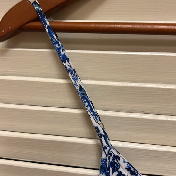 Divided by H&M Maxi Dress in Floral Blue and White, Size 2, EUC - Picture 9 of 17